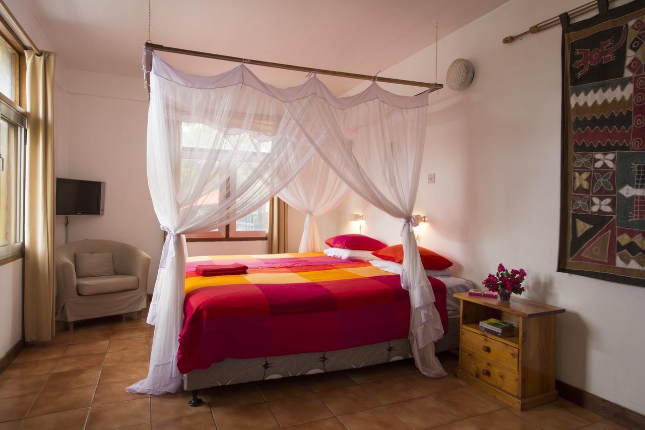 Q-Bar & Guesthouse Νταρ ες Σαλάμ Εξωτερικό φωτογραφία