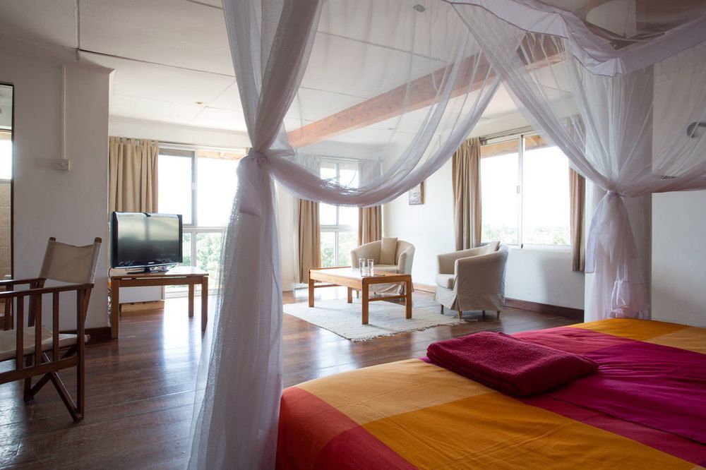 Q-Bar & Guesthouse Νταρ ες Σαλάμ Εξωτερικό φωτογραφία